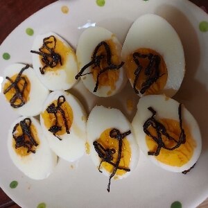 簡単⭐茹で卵に塩昆布トッピング